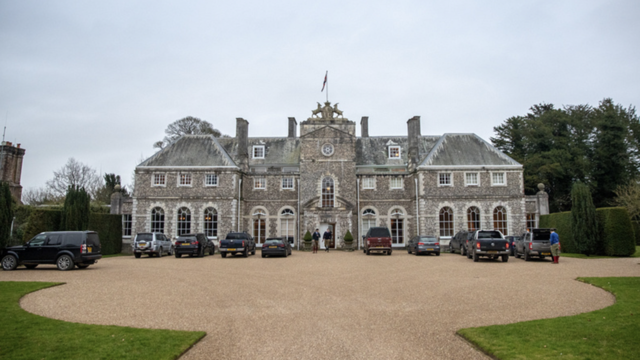 Two classic Hampshire shooting estates GunsOnPegs